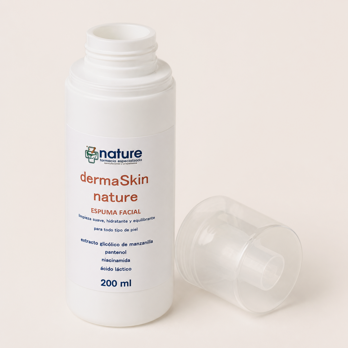 Derma Skin Nature — el envase abierto, con la tapa al costado