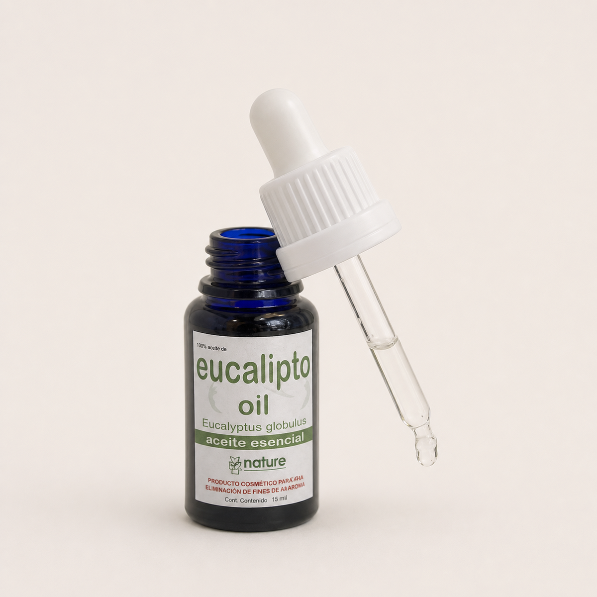 Eucalipto Oil (aceite esencial) — el envase abierto, con el gotero apoyado