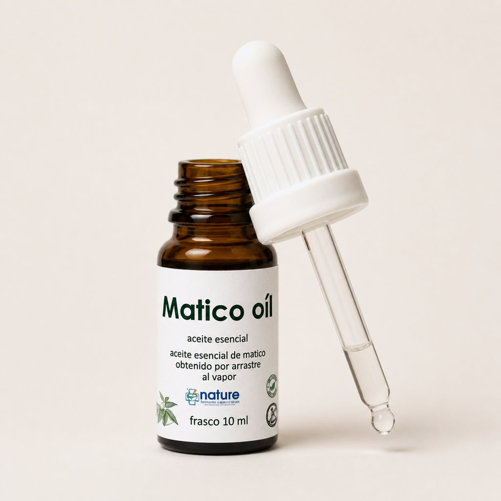 Matico Oil – Aceite esencial de Piper aduncum — el envase abierto, con el gotero apoyado