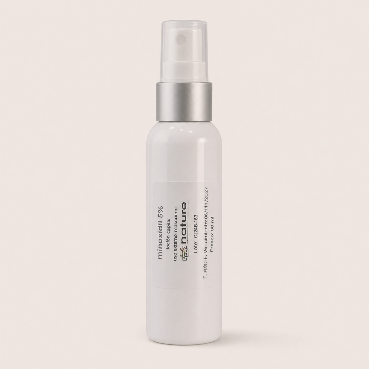 Minoxidil 5% — el envase sobre fondo claro