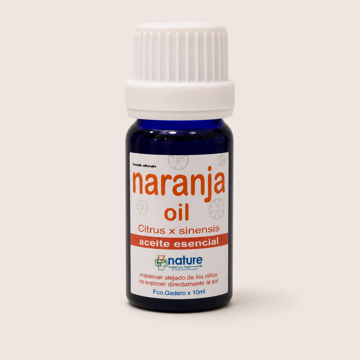 Naranja Oil (aceite esencial) — el envase sobre fondo claro