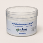 Sulfato de magnesio QP 100 g — el envase sobre fondo claro